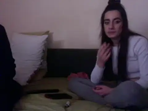 Snapshot of chiara-mario chatting on 17, 4, 2026 chiara-mario online show from 17, 4, 2026