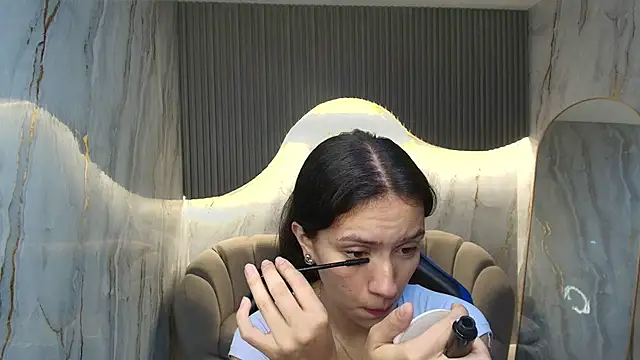 Snapshot of candy_sky_r chatting on 18, 4, 2026 candy sky r online show from 18, 4, 2026