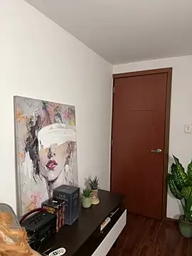 Snapshot of Suki_3 chatting on 18, 4, 2026 Suki 3 online show from 18, 4, 2026