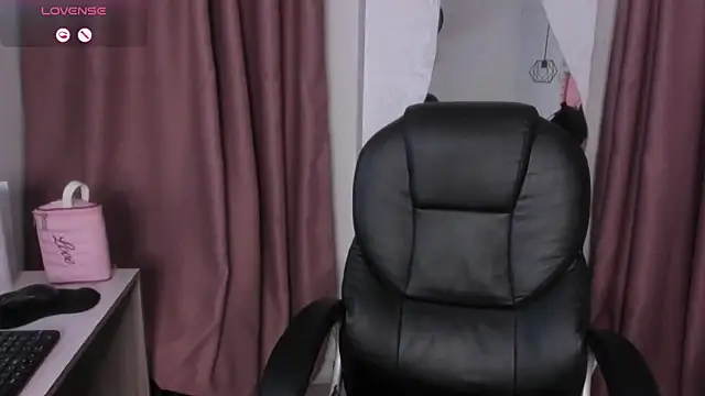 Snapshot of mia__star1 chatting on 30, 3, 2026 mia star1 online show from 30, 3, 2026