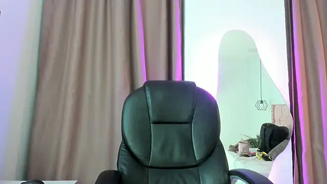 Snapshot of mia__star1 chatting on 10, 4, 2026 mia star1 online show from 10, 4, 2026