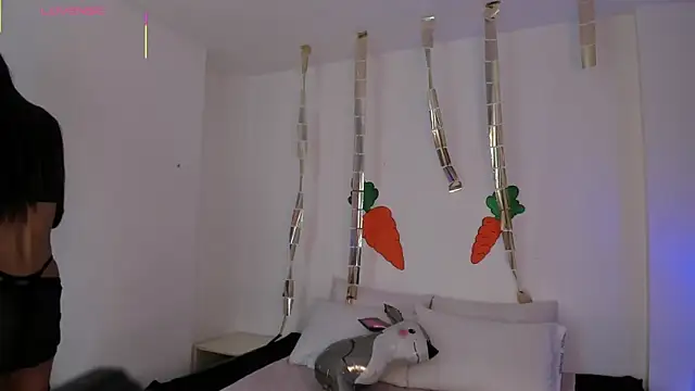 Snapshot of Eve-01 chatting on 4, 4, 2026 Eve-01 online show from 4, 4, 2026