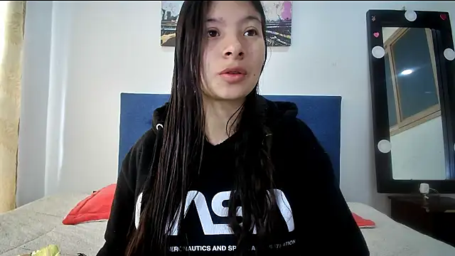 Snapshot of HIMAWARY_SOIN5 chatting on 11, 4, 2026 HIMAWARY SOIN5 online show from 11, 4, 2026