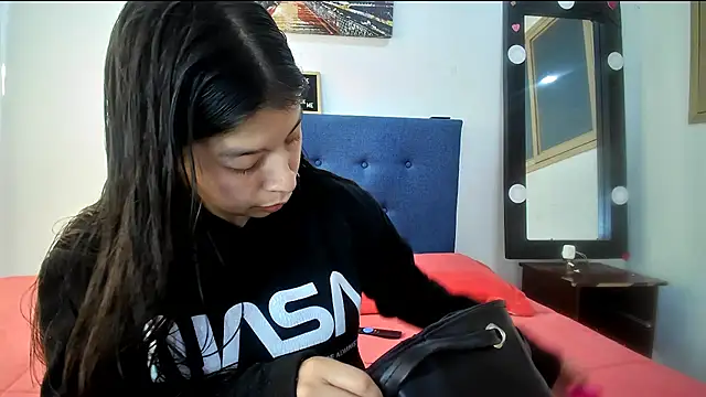 Snapshot of HIMAWARY_SOIN5 chatting on 14, 4, 2026 HIMAWARY SOIN5 online show from 14, 4, 2026