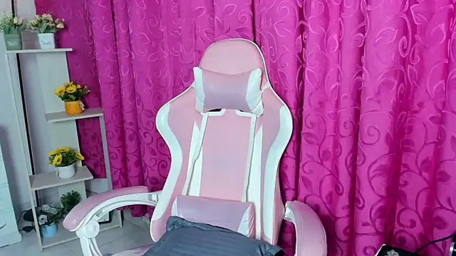 Snapshot of Ivy_Brown_ chatting on 28, 3, 2026 Ivy Brown online show from 28, 3, 2026