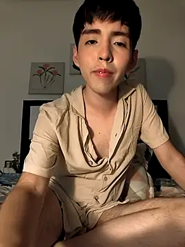 Snapshot of Lucca__555 chatting on 12, 4, 2026 Lucca 555 online show from 12, 4, 2026