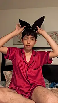 Snapshot of Lucca__555 chatting on 15, 4, 2026 Lucca 555 online show from 15, 4, 2026