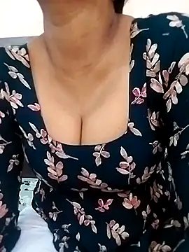 Snapshot of Punam-gupta1 chatting on 5, 3, 2026 Punam-gupta1 online show from 5, 3, 2026