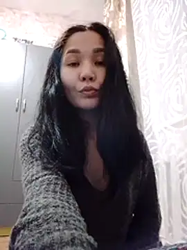 Snapshot of HollyXMolly chatting on 8, 3, 2026 HollyXMolly online show from 8, 3, 2026