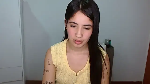 Snapshot of Lucy_engel chatting on 1, 4, 2026 Lucy engel online show from 1, 4, 2026