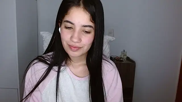 Snapshot of Lucy_engel chatting on 11, 4, 2026 Lucy engel online show from 11, 4, 2026