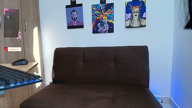 Snapshot of mazi__keen__ chatting on 16, 4, 2026 mazi keen online show from 16, 4, 2026