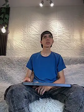 Snapshot of dave_925_ chatting on 14, 3, 2026 dave 925 online show from 14, 3, 2026