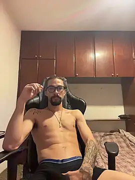 Snapshot of psycrema chatting on 18, 4, 2026 psycrema online show from 18, 4, 2026