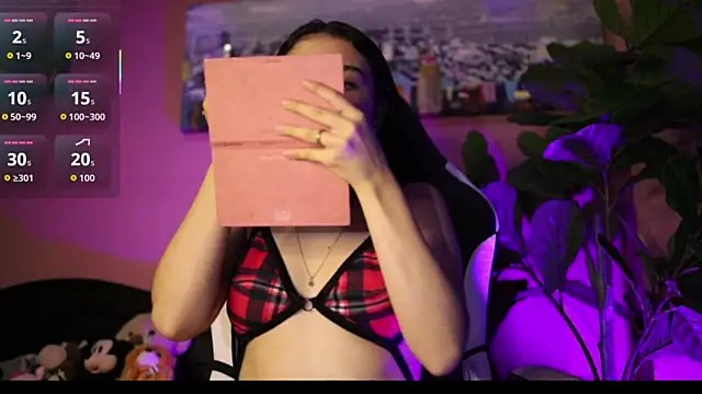 Snapshot of Danaa_Rousee_ chatting on 5, 3, 2026 Danaa Rousee online show from 5, 3, 2026