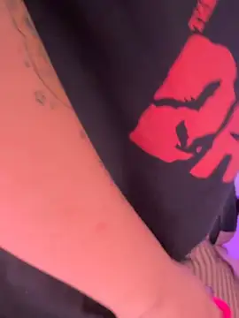 Snapshot of reicos_ chatting on 6, 4, 2026 reicos online show from 6, 4, 2026