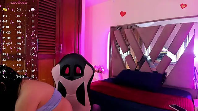 Snapshot of cony_ferrer chatting on 7, 4, 2026 cony ferrer online show from 7, 4, 2026