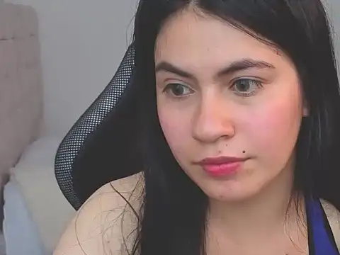 Snapshot of hasszul_2 chatting on 15, 4, 2026 hasszul 2 online show from 15, 4, 2026