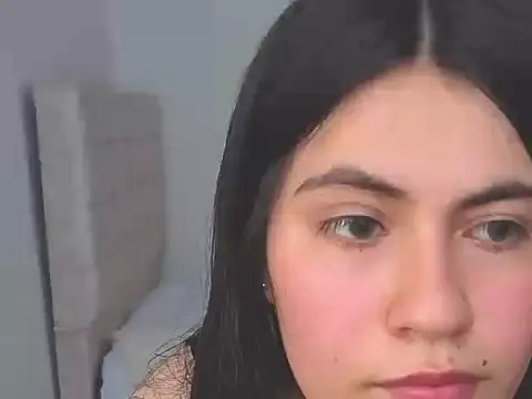 Snapshot of hasszul_2 chatting on 15, 4, 2026 hasszul 2 online show from 15, 4, 2026