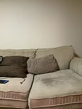 Snapshot of Riasvenenoo chatting on 15, 4, 2026 Riasvenenoo online show from 15, 4, 2026