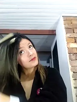 Snapshot of CynthiaMore chatting on 11, 5, 2026 CynthiaMore online show from 11, 5, 2026