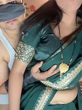 Snapshot of your_bhabhi_love chatting on 18, 4, 2026 your bhabhi love online show from 18, 4, 2026