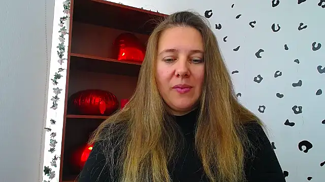 Snapshot of Nionelly chatting on 8, 3, 2026 Nionelly online show from 8, 3, 2026