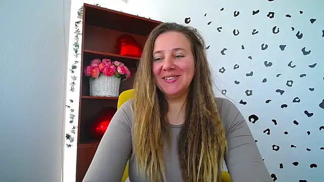 Snapshot of Nionelly chatting on 12, 3, 2026 Nionelly online show from 12, 3, 2026