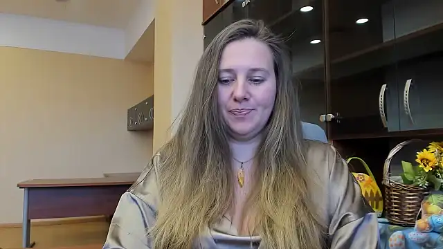 Snapshot of Nionelly chatting on 6, 4, 2026 Nionelly online show from 6, 4, 2026