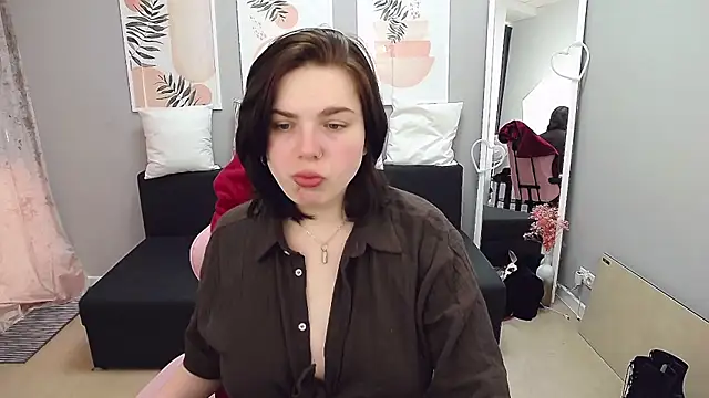 Snapshot of DanielaHot4u chatting on 14, 4, 2026 DanielaHot4u online show from 14, 4, 2026