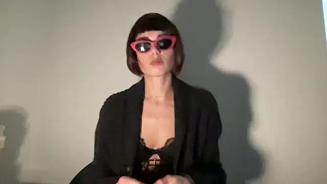 Snapshot of SlowVenomXX chatting on 9, 3, 2026 SlowVenomXX online show from 9, 3, 2026