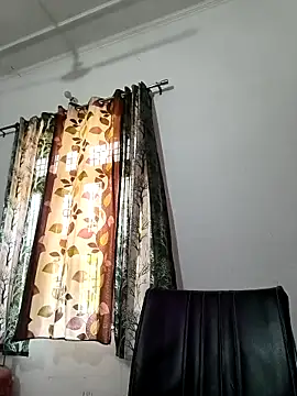 Snapshot of Itz_ishu chatting on 21, 4, 2026 Itz ishu online show from 21, 4, 2026