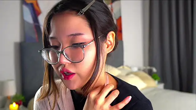 Snapshot of NelleMihalko chatting on 11, 4, 2026 NelleMihalko online show from 11, 4, 2026