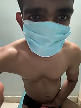 Snapshot of BombaySam78 chatting on 24, 4, 2026 BombaySam78 online show from 24, 4, 2026