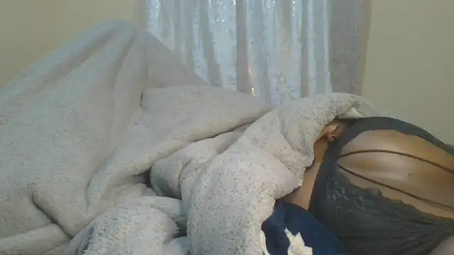 Snapshot of ndivhuwomuleya chatting on 4, 6, 2026 ndivhuwomuleya online show from 4, 6, 2026