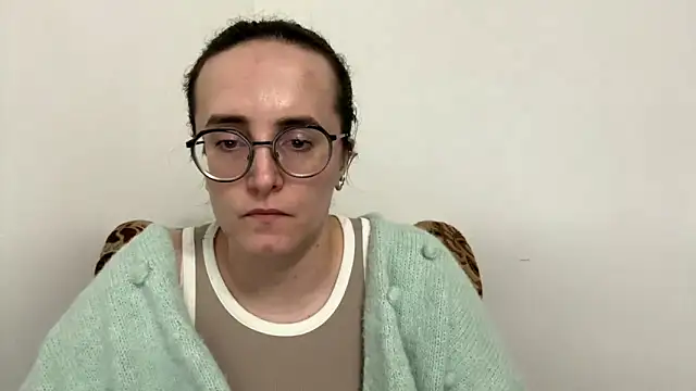 Snapshot of SofiaTease chatting on 12, 4, 2026 SofiaTease online show from 12, 4, 2026