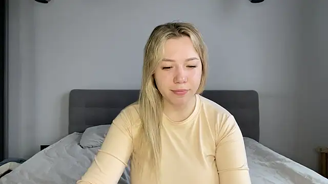 Snapshot of alyrasun chatting on 17, 4, 2026 alyrasun online show from 17, 4, 2026