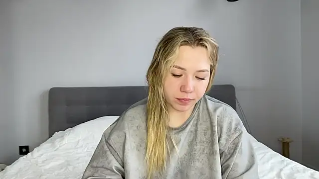 Snapshot of alyrasun chatting on 25, 4, 2026 alyrasun online show from 25, 4, 2026