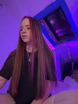 Snapshot of Ameliamoooon chatting on 4, 4, 2026 Ameliamoooon online show from 4, 4, 2026