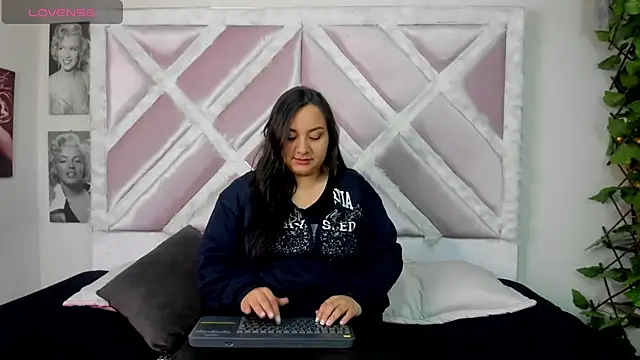 Snapshot of Lele_669 chatting on 24, 3, 2026 Lele 669 online show from 24, 3, 2026