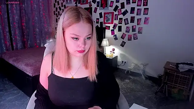 Snapshot of AmeliaMerris chatting on 31, 3, 2026 AmeliaMerris online show from 31, 3, 2026