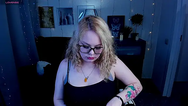 Snapshot of AmeliaMerris chatting on 21, 4, 2026 AmeliaMerris online show from 21, 4, 2026