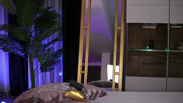 Snapshot of RubyConner chatting on 17, 4, 2026 RubyConner online show from 17, 4, 2026