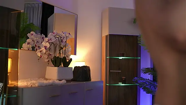 Snapshot of RubyConner chatting on 18, 4, 2026 RubyConner online show from 18, 4, 2026