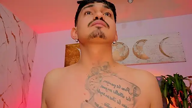 Snapshot of Mateo_Valencia_ chatting on 6, 3, 2026 Mateo Valencia online show from 6, 3, 2026