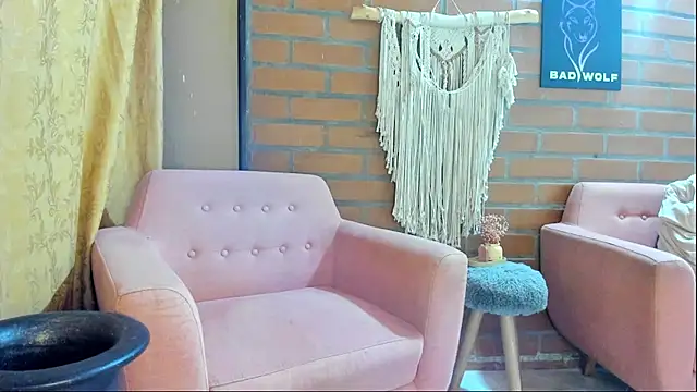 Snapshot of Badwolf818_ chatting on 6, 4, 2026 Badwolf818 online show from 6, 4, 2026