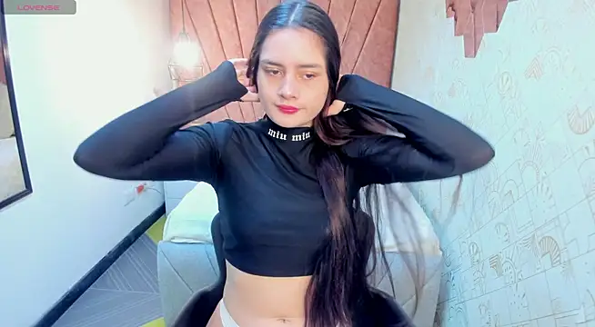 Snapshot of Zoe__Taylor__ chatting on 17, 4, 2026 Zoe Taylor online show from 17, 4, 2026