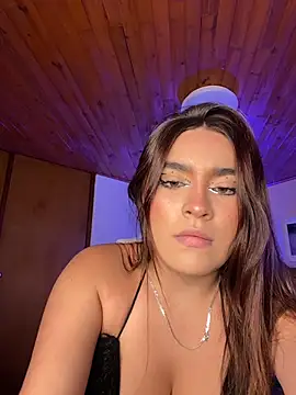 Snapshot of Issa_pinkk chatting on 24, 3, 2026 Issa pinkk online show from 24, 3, 2026