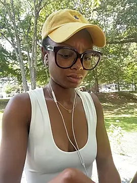 Snapshot of Princessssbby chatting on 28, 7, 2026 Princessssbby online show from 28, 7, 2026