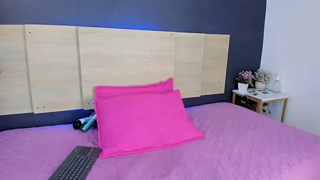 Snapshot of Em1ly_jones chatting on 16, 3, 2026 Em1ly jones online show from 16, 3, 2026